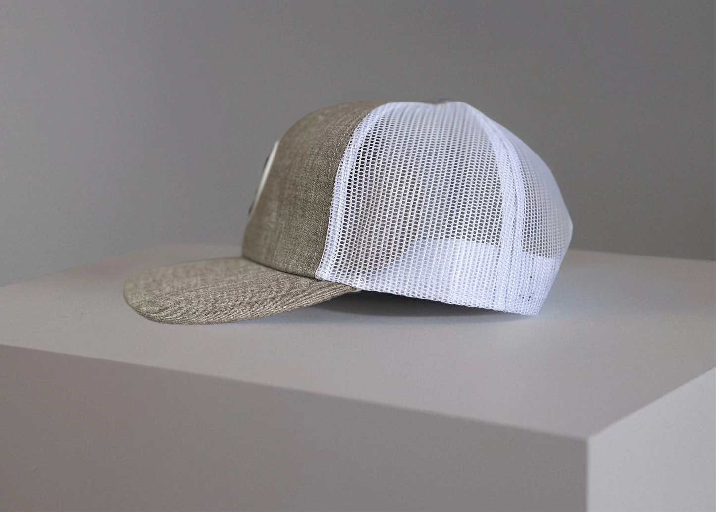"THE TURNER" • TRUCKER • SNAPBACK • GREY/WHITE
